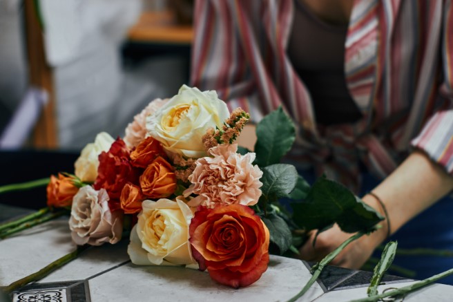 Які квіти подарувати дівчині